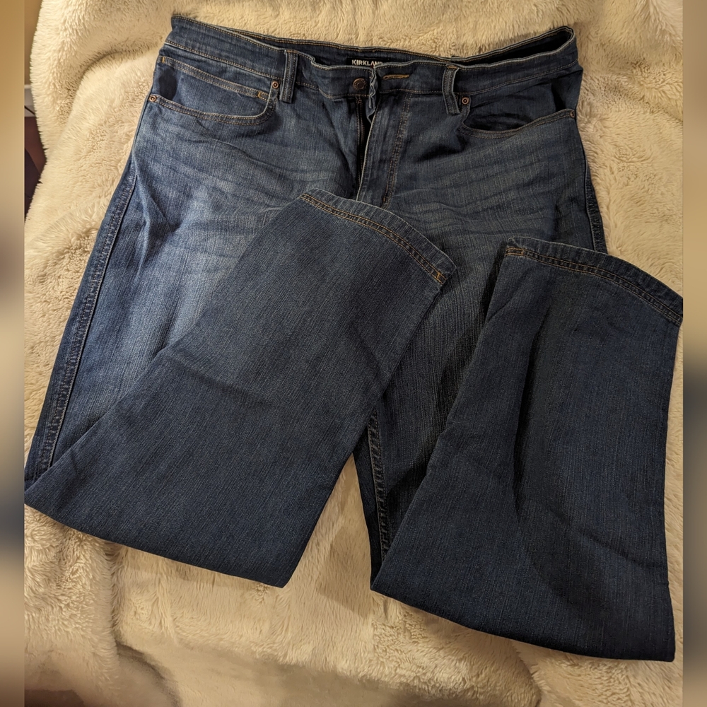 40x32 Kirkland Signature jeans